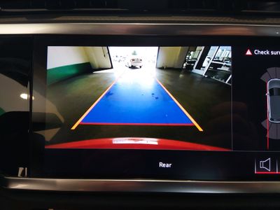 2025 Audi Q3 — photo 16 view