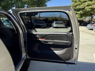 2009 Chevrolet Suburban — photo 21 view