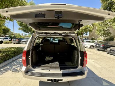 2009 Chevrolet Suburban — photo 9 view