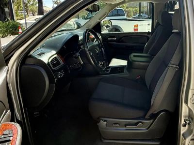 2009 Chevrolet Suburban — photo 13 view