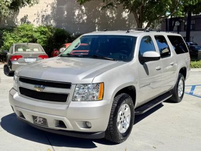 2009 Chevrolet Suburban — detail view