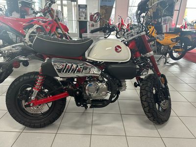 2025 Honda Monkey ABS - Photo 4