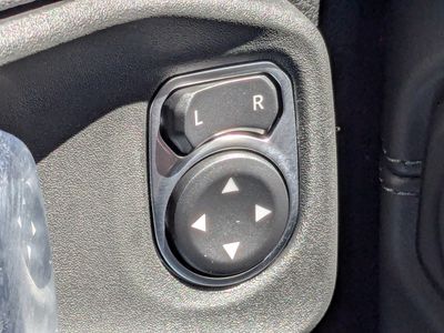 2026 Jeep Gladiator — photo 24 view