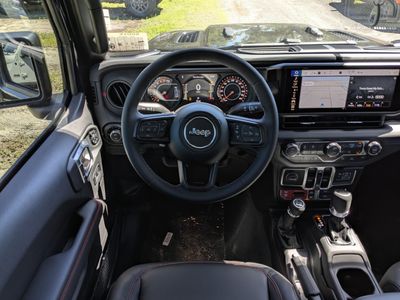 2026 Jeep Gladiator — photo 16 view