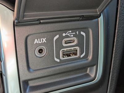 2026 Jeep Gladiator — photo 22 view