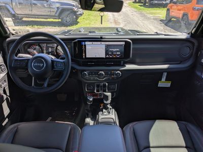 2026 Jeep Gladiator — photo 15 view