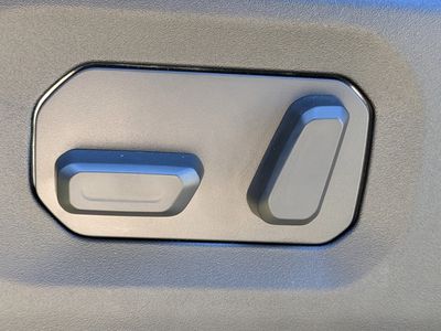 2026 Jeep Gladiator — photo 20 view