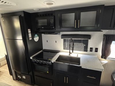2022 Forest River Grey Wolf Limited - Photo 11