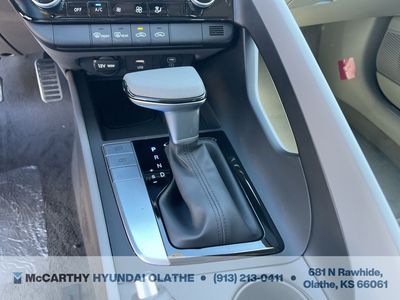 2025 Hyundai Elantra - Photo 15