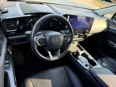 2023 Lexus NX - Photo 3