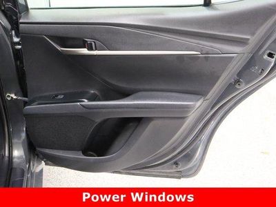 2025 Toyota Camry FWD - Photo 32