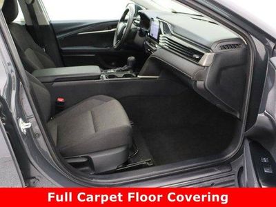 2025 Toyota Camry FWD - Photo 36