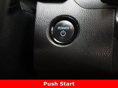 2025 Toyota Camry FWD - Photo 17