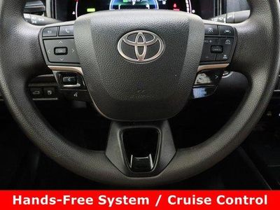 2025 Toyota Camry FWD - Photo 23