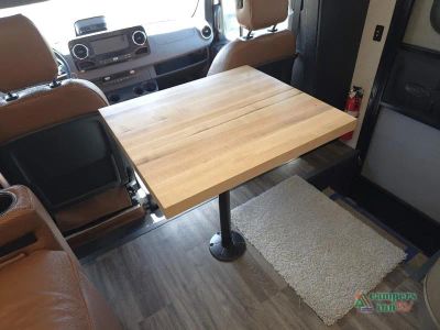 2027 Newmar Freedom Aire — photo 28 view