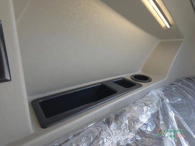 2027 Newmar Freedom Aire — photo 31 view