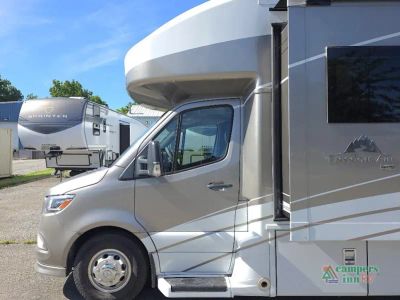 2027 Newmar Freedom Aire — photo 8 view
