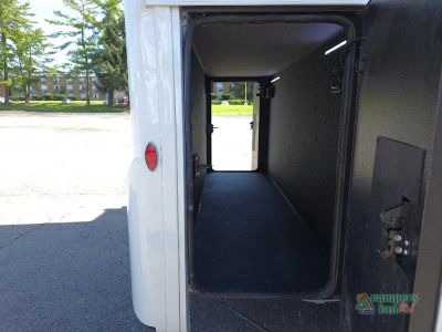 2027 Newmar Freedom Aire — photo 10 view