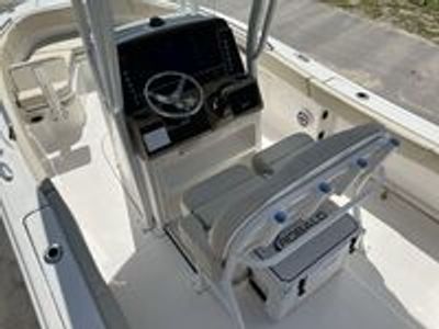 2026 Robalo 232 EX - Photo 11