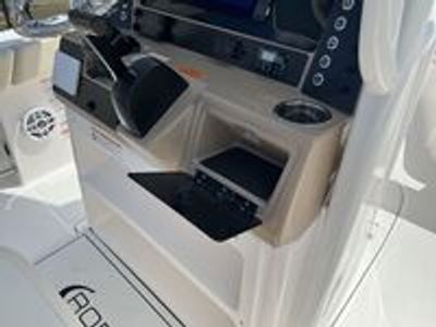 2026 Robalo 232 EX - Photo 14