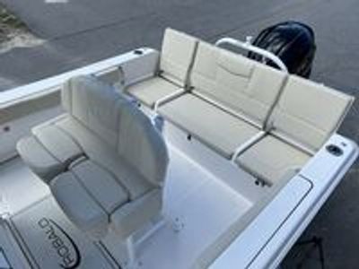 2026 Robalo 232 EX - Photo 21