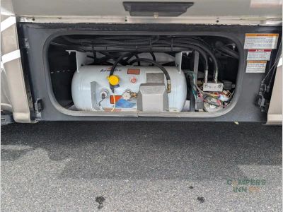 2024 Winnebago Navion — photo 15 view