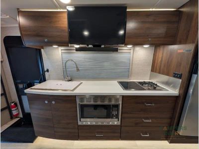 2024 Winnebago Navion — photo 32 view