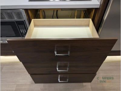 2024 Winnebago Navion — photo 40 view