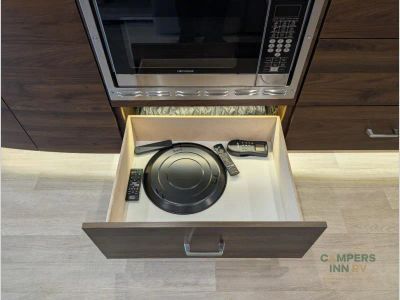 2024 Winnebago Navion — photo 37 view