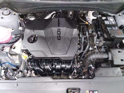 2025 Kia Sportage — photo 9 view