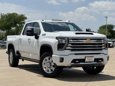 2024 Chevrolet Silverado 2500 HD - Photo 2