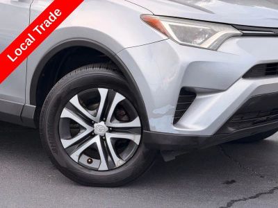 2016 Toyota RAV4 — detail view