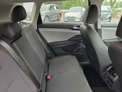 2024 Volkswagen Taos - Photo 31