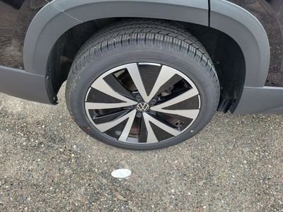 2024 Volkswagen Taos - Photo 7