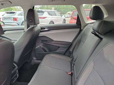 2024 Volkswagen Taos - Photo 28