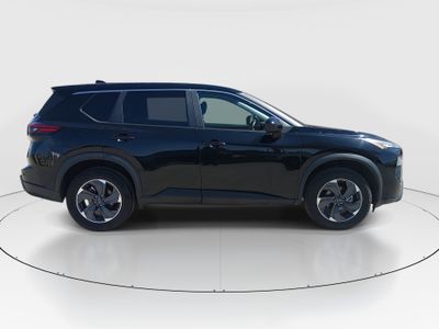 2024 Nissan Rogue — photo 8 view