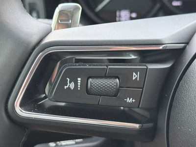 2026 Porsche Macan - Photo 30