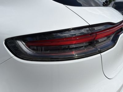 2026 Porsche Macan - Photo 10