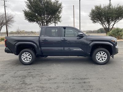 2026 Toyota Tacoma - Photo 4