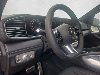 2026 Mercedes-Benz GLS 580 - Photo 3