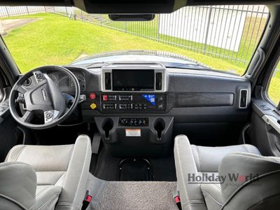 2025 Newmar Supreme Aire - Photo 8