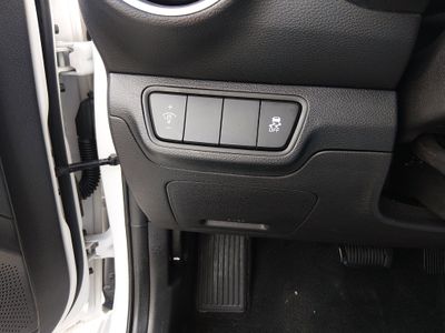2024 Kia Forte - Photo 13