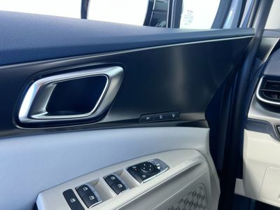 2026 Kia Carnival — photo 15 view