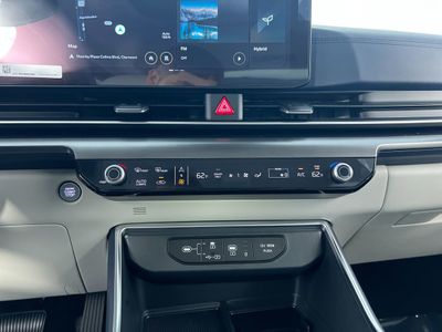 2026 Kia Carnival — photo 24 view
