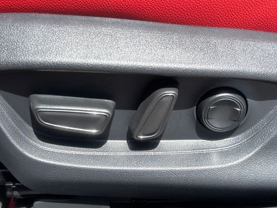 2026 Toyota Camry - Photo 10