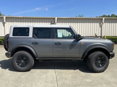 2026 Ford Bronco - Photo 2
