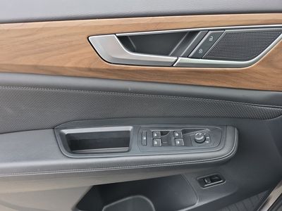 2025 Volkswagen Atlas - Photo 14