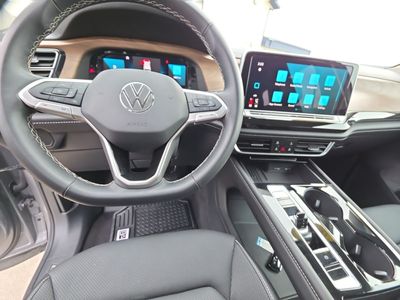 2025 Volkswagen Atlas - Photo 15