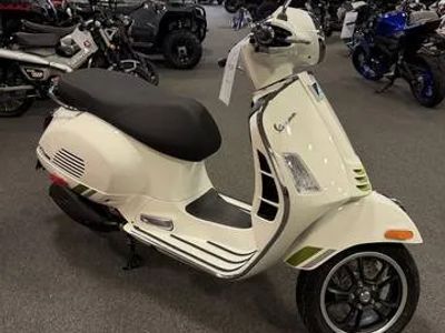2026 Vespa GTS 310 SuperTech — front three-quarter view