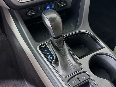 2018 Hyundai Sonata Hybrid - Photo 17